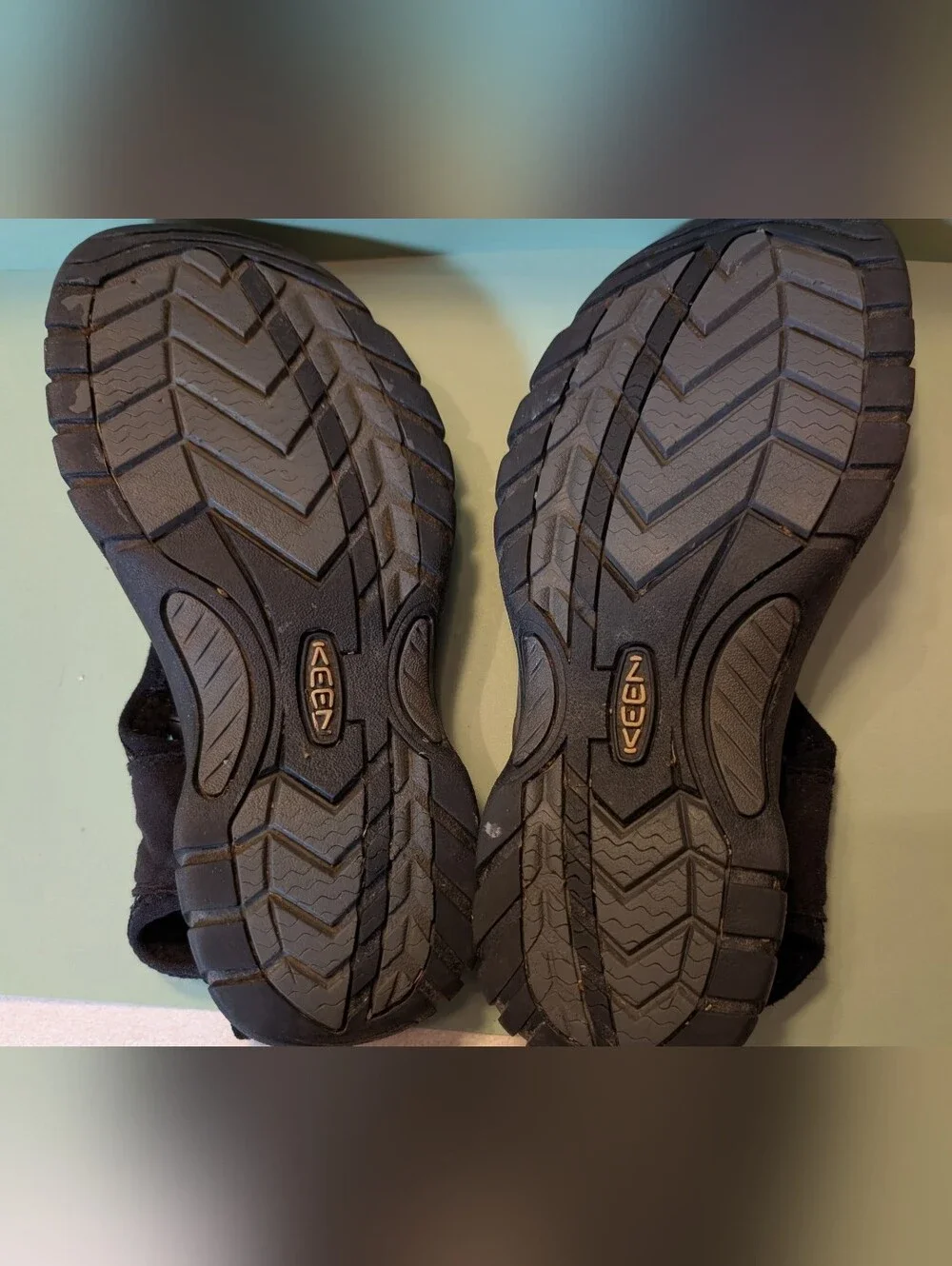 Keen H2 Hybrid Sandals Travel To Paddle All Gender Men's 8 Women's 9.5 Black